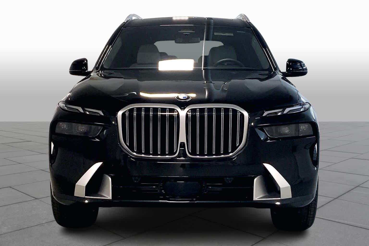 New 2026 Black Sapphire Metallic BMW xDrive40i image 3