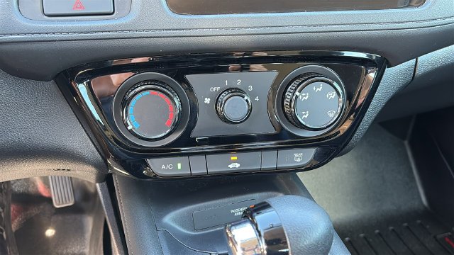 Used 2018 Modern Steel Metallic Honda LX image 18