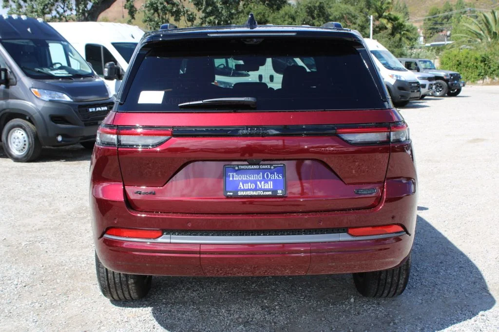 New 2026 Velvet Red Pearl-Coat Exterior Paint Jeep Summit image 5