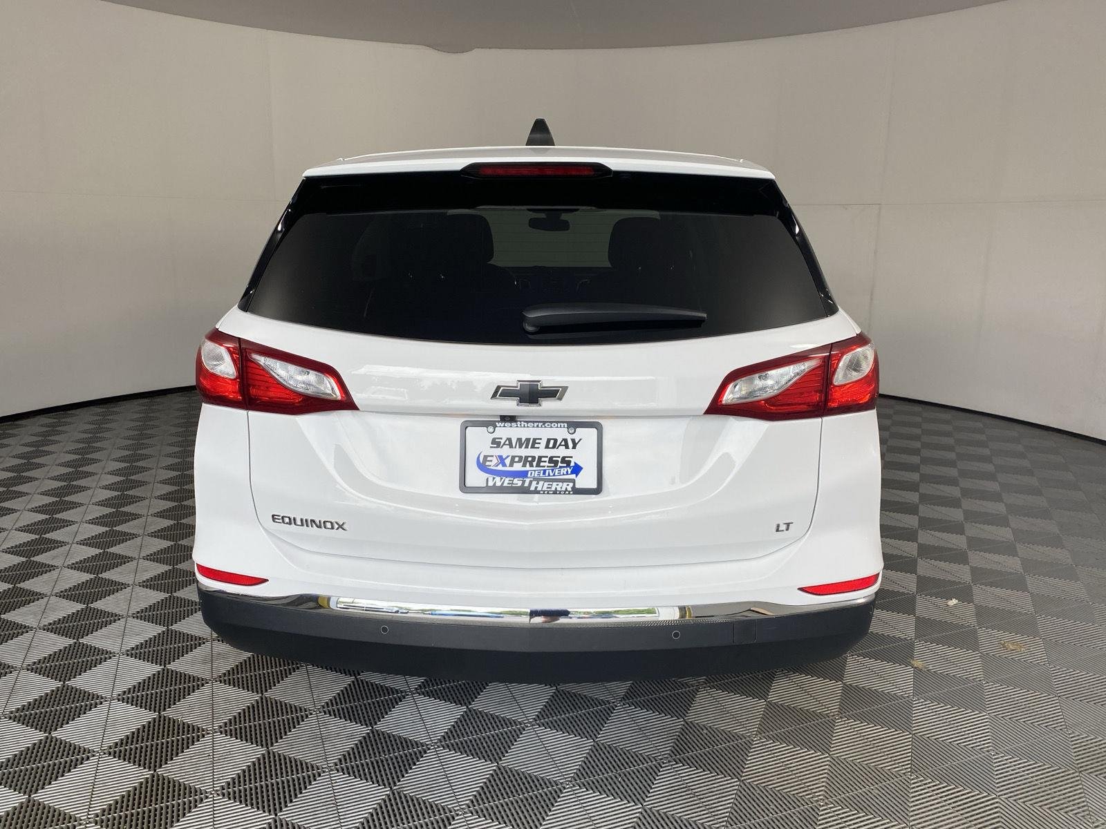 Used 2019 Summit White Chevrolet LT image 16
