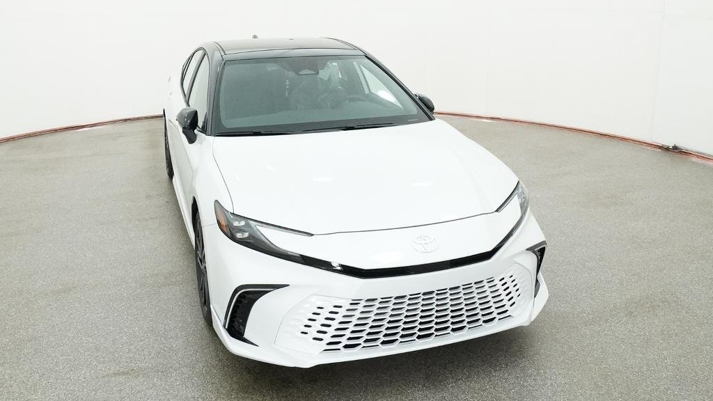 New 2026 Wind Chill Pearl with Midnight Black Metallic roof Toyota XSE image 8