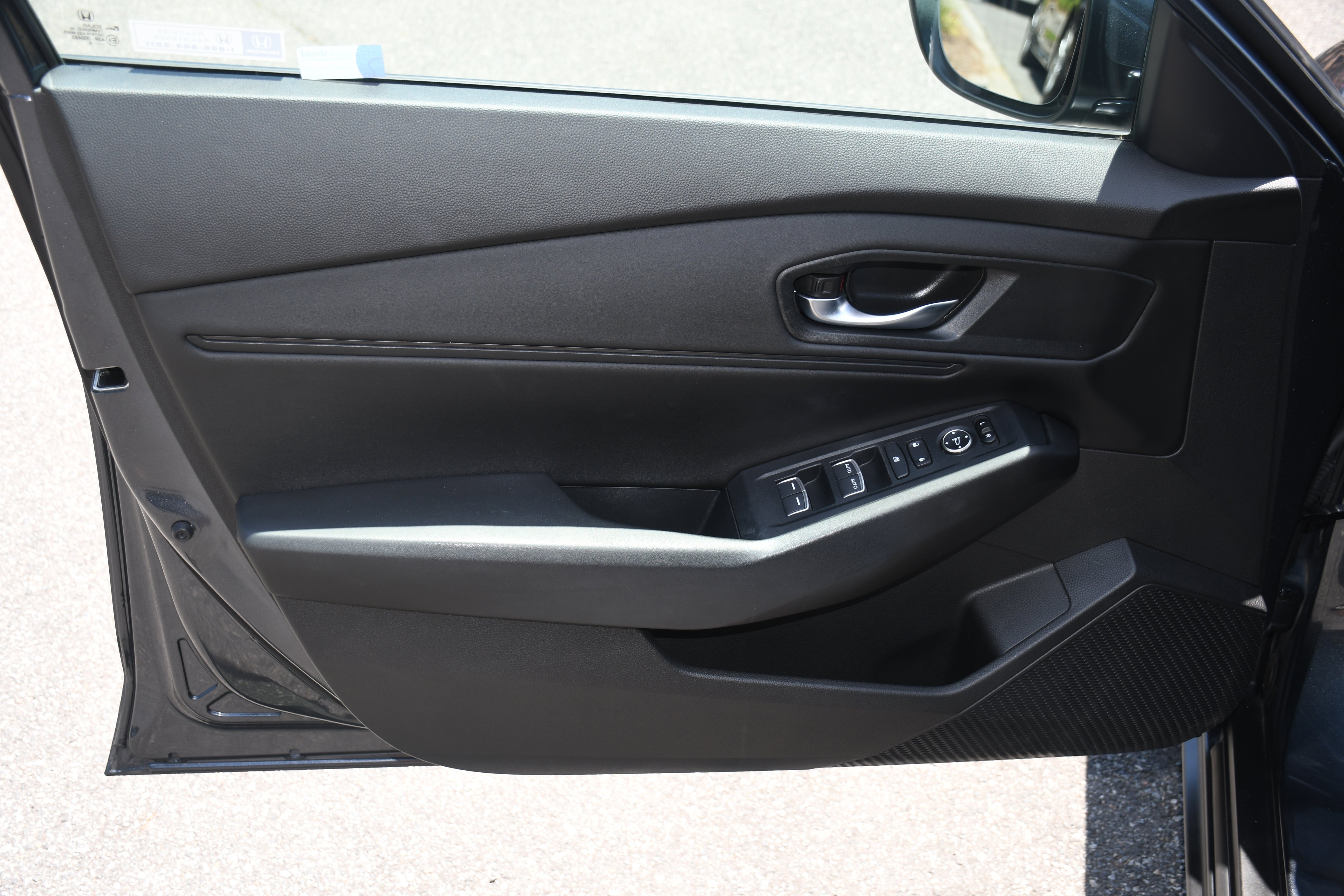 Used 2023  Honda EX image 9
