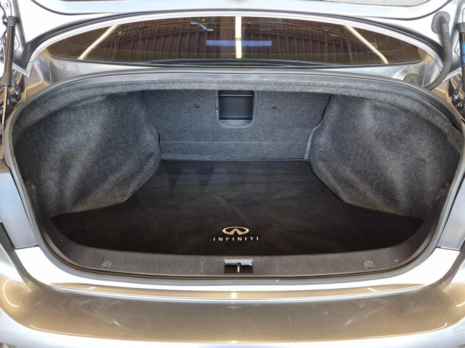 Used 2014 Graphite Shadow INFINITI  image 6