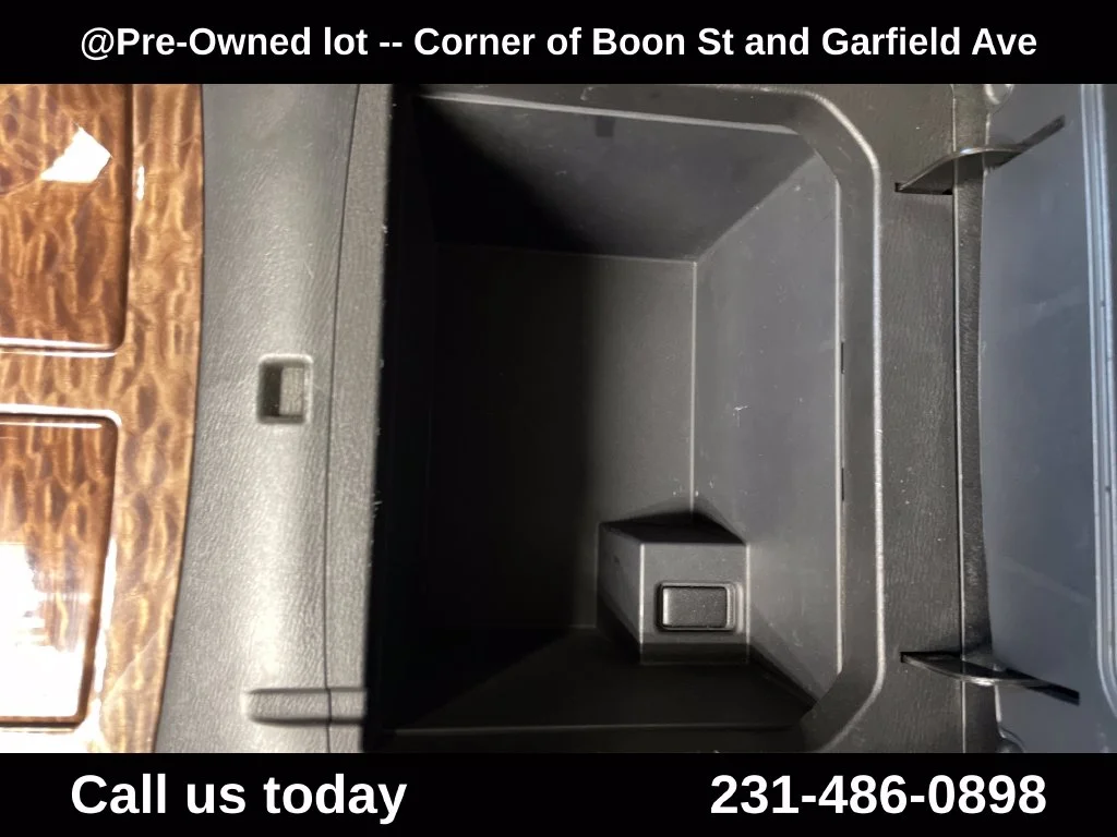 Used 2019 Gray Nissan SV image 26