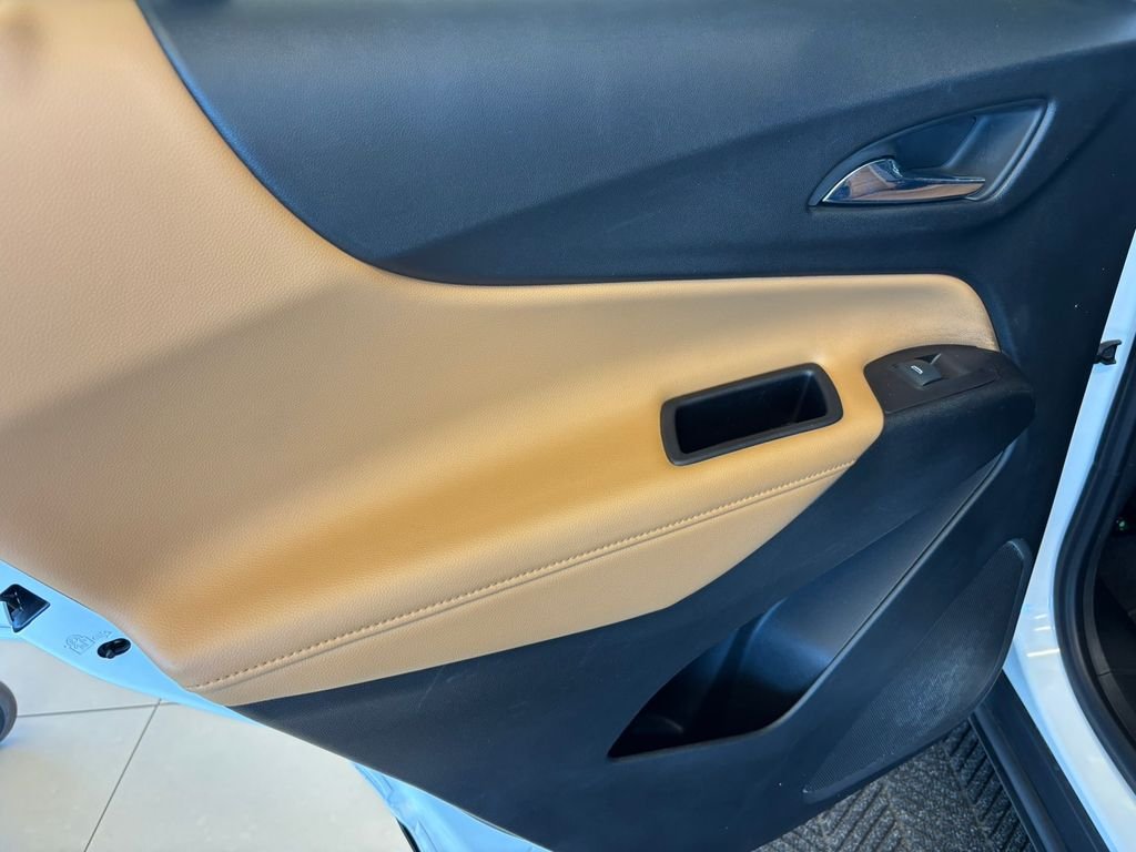 Used 2021 Summit White Chevrolet Premier image 20