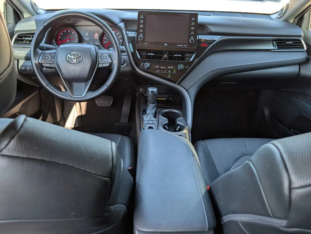 Used 2022 Silver Toyota XSE V6 image 19