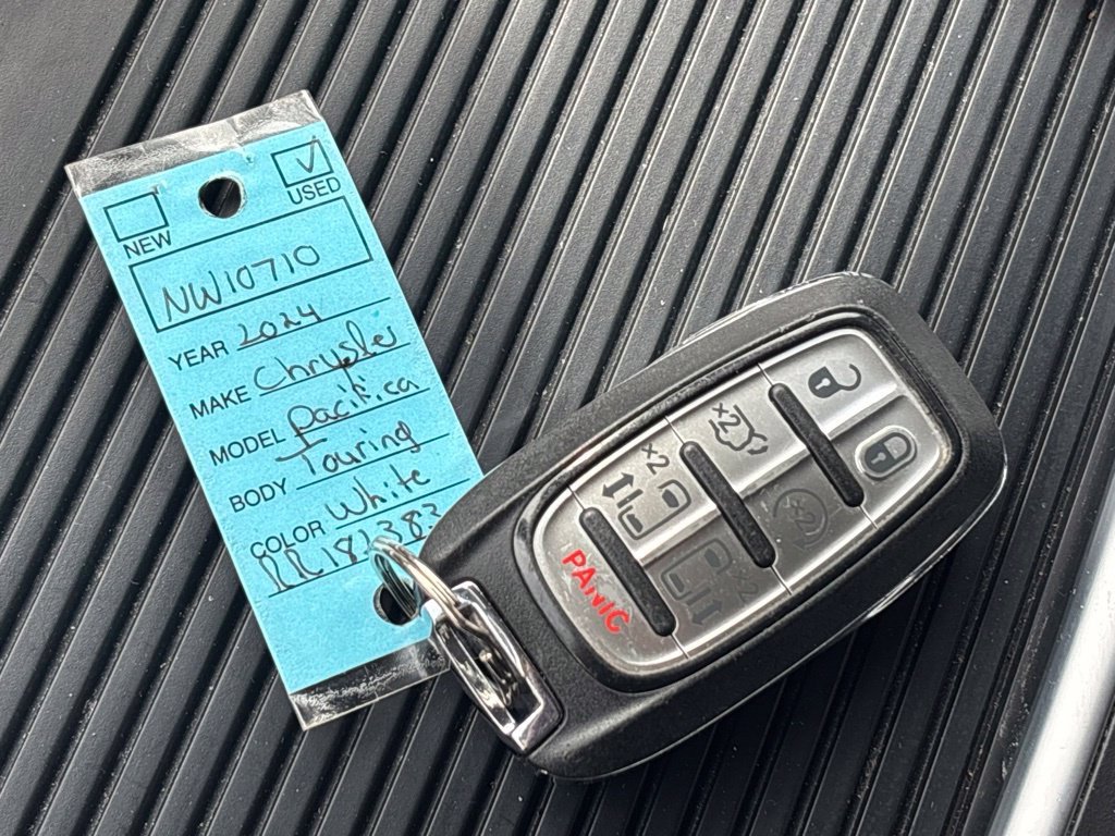 Used 2024 White Chrysler Touring L image 33