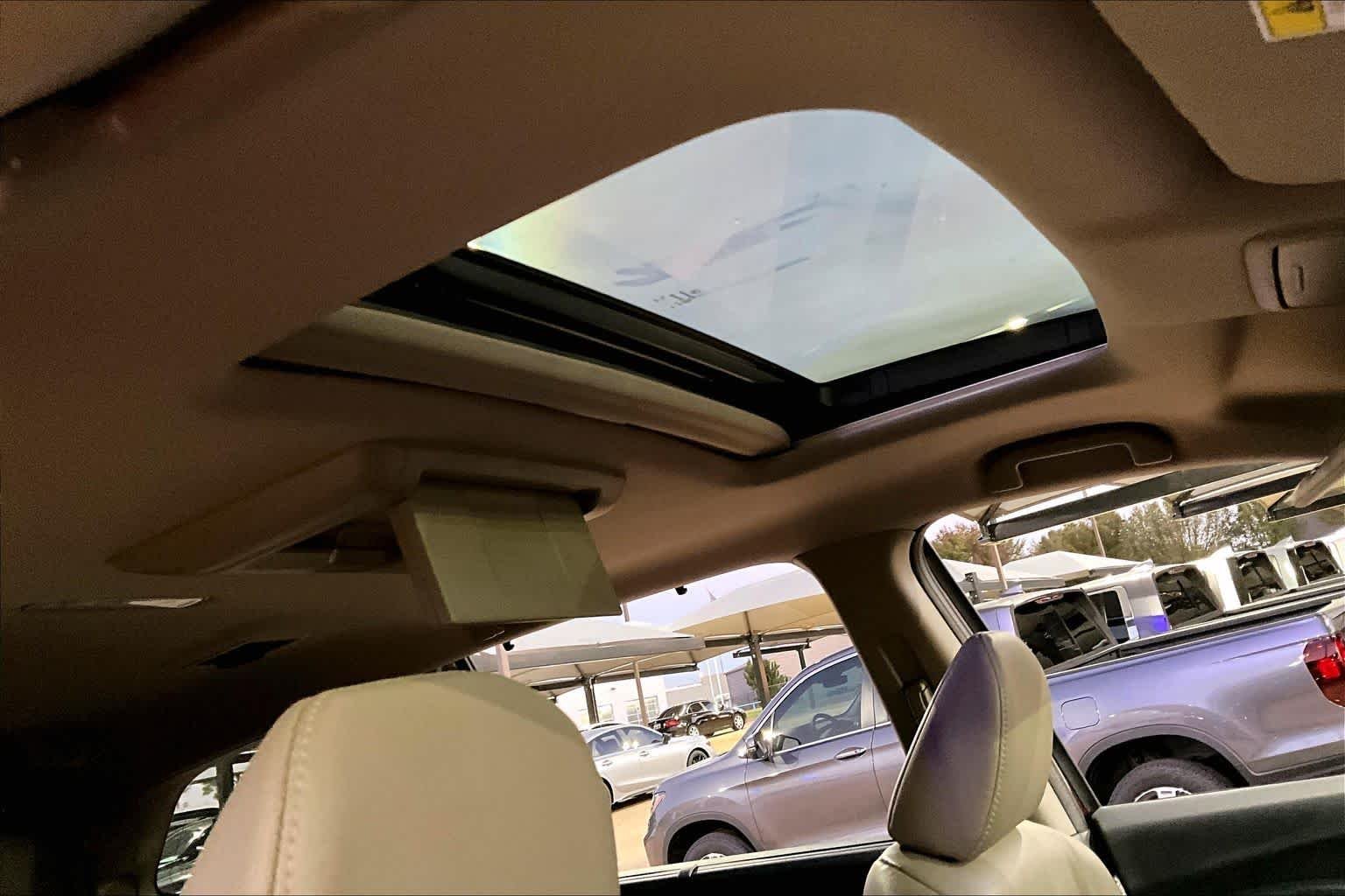 Used 2018 Deep Scarlet Pearl Honda Touring image 14