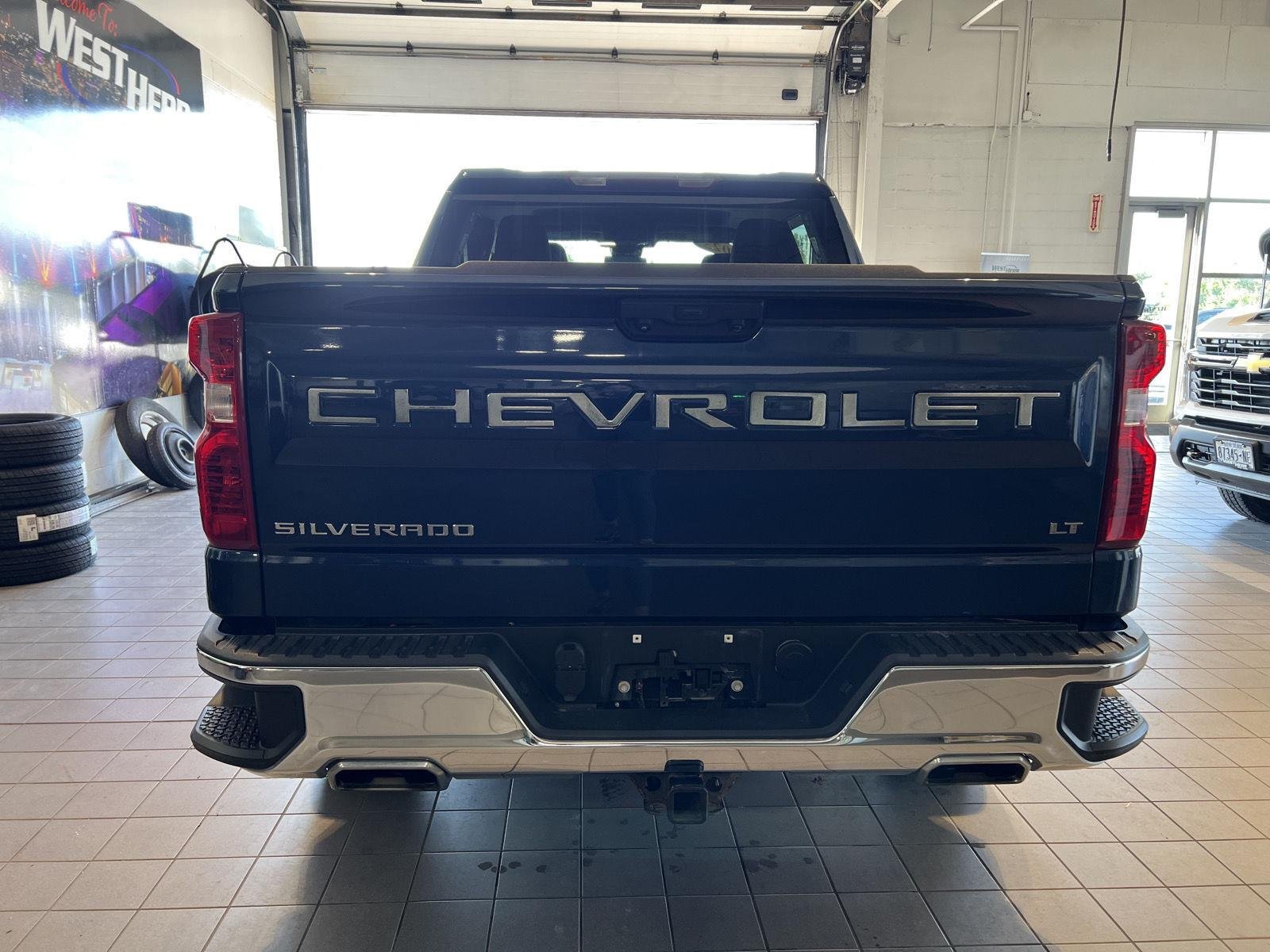 Used 2023 Northsky Blue Metallic Chevrolet LT image 8