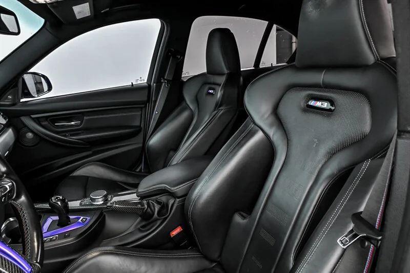 Used 2018  BMW  image 18