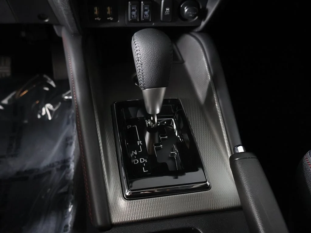 New 2026 Black Mitsubishi 2.0 SE image 43