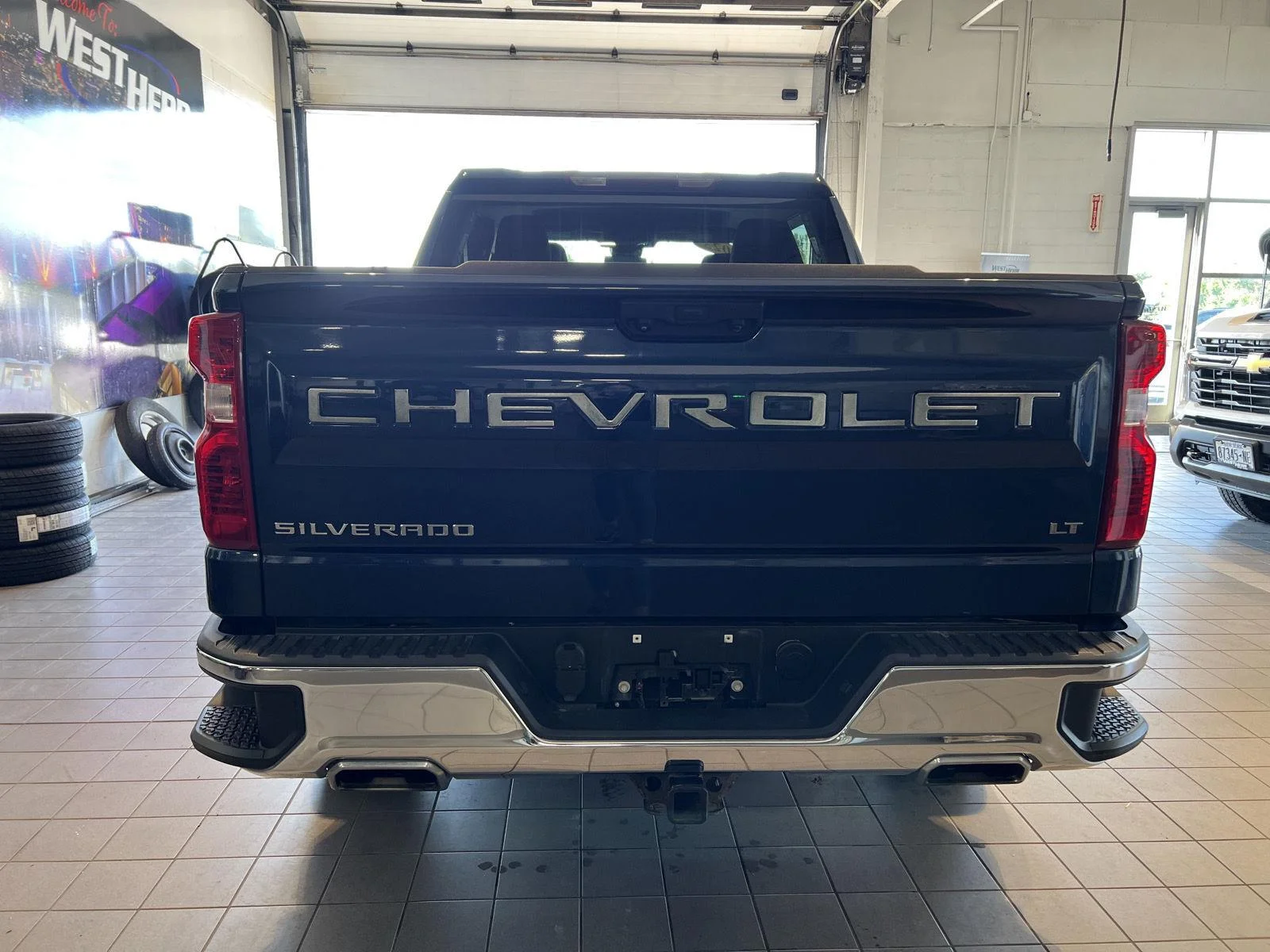 Used 2023 Northsky Blue Metallic Chevrolet LT image 8
