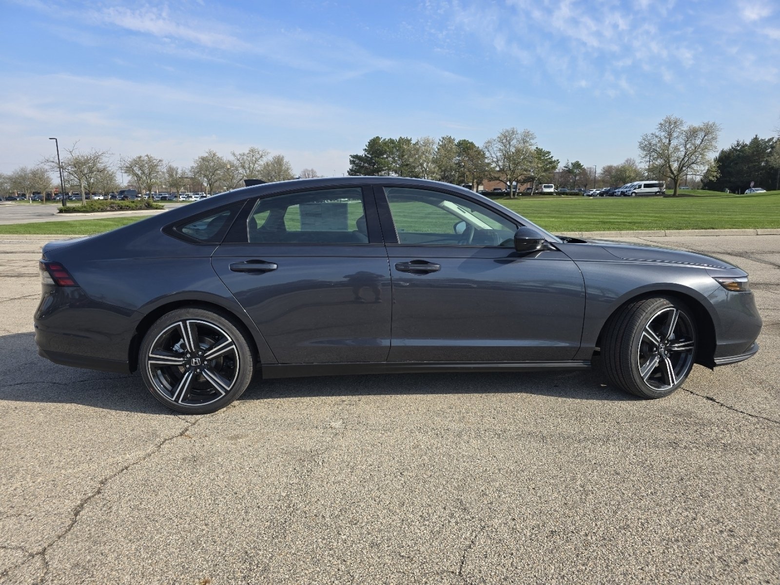 New 2026 Meteorite Gray Metallic Honda SE image 17