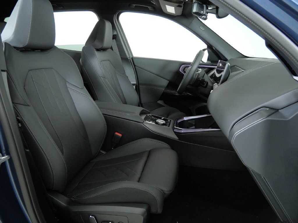 New 2026 Arctic Race Blue metallic BMW 30 xDrive image 22