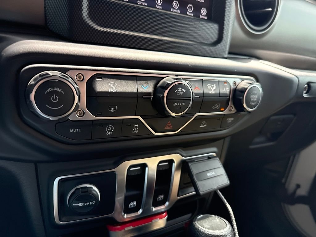 Used 2023 White Jeep Sport S image 25