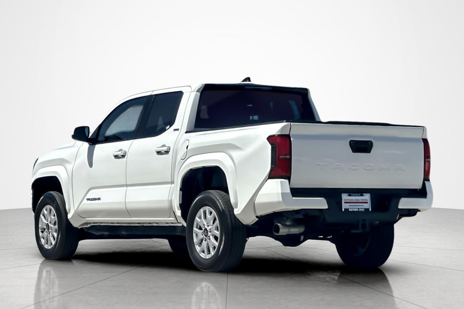 Certified Used 2024 Ice Cap Toyota SR5 image 3