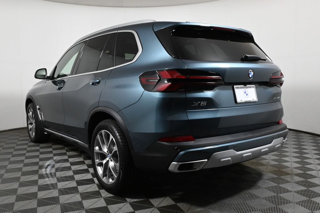 Used 2026 Blue BMW xDrive40i image 5