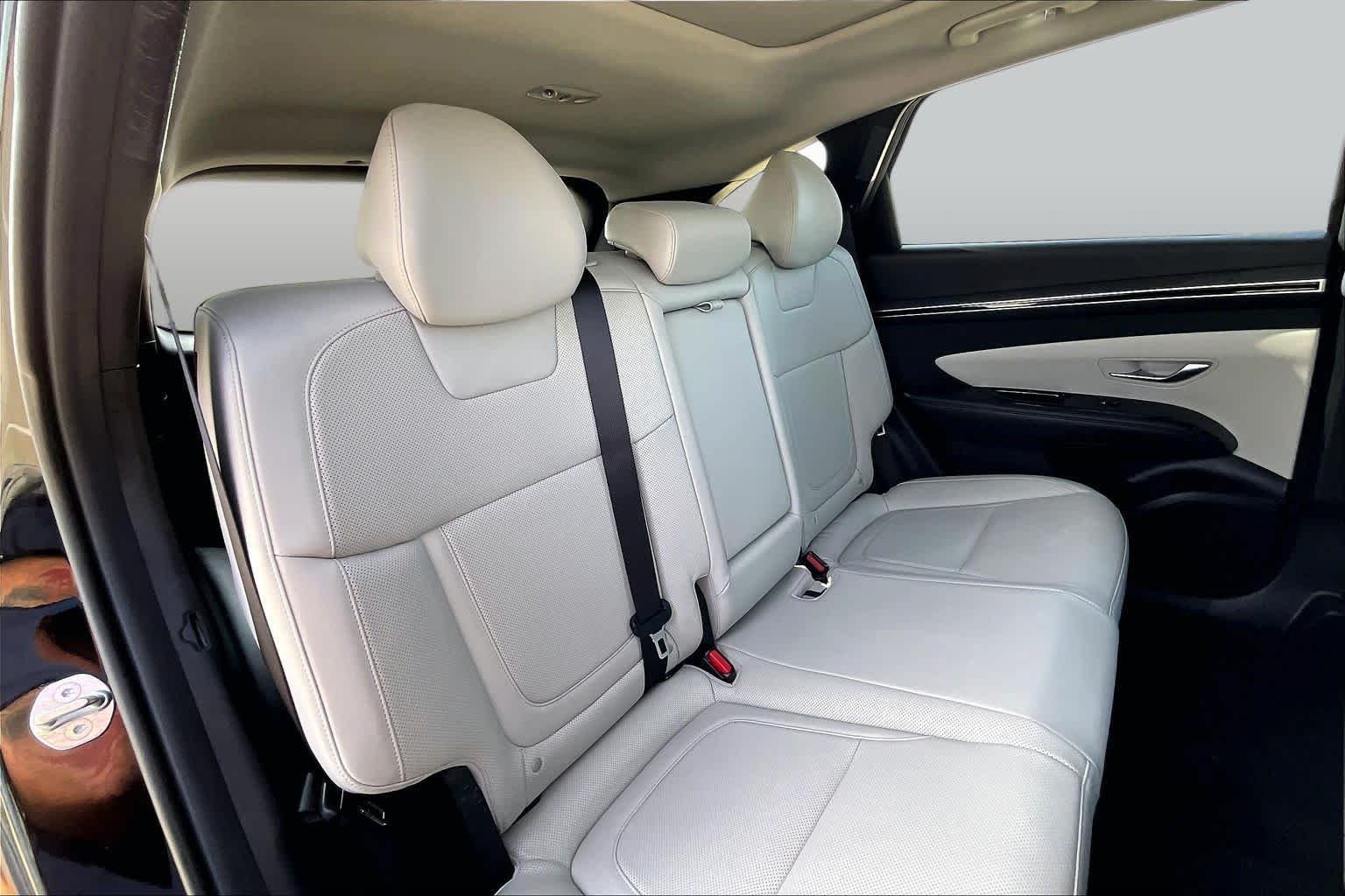 Used 2023 Phantom Black Hyundai SEL Convenience image 19