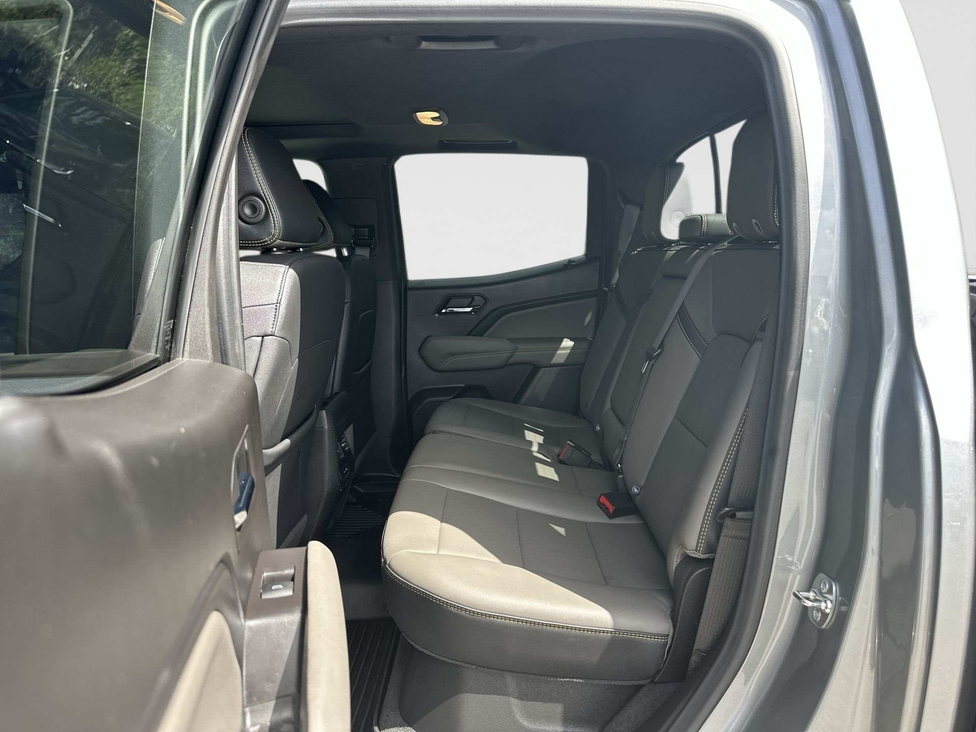 2024 Chevrolet Colorado ZR2 - Photo 25