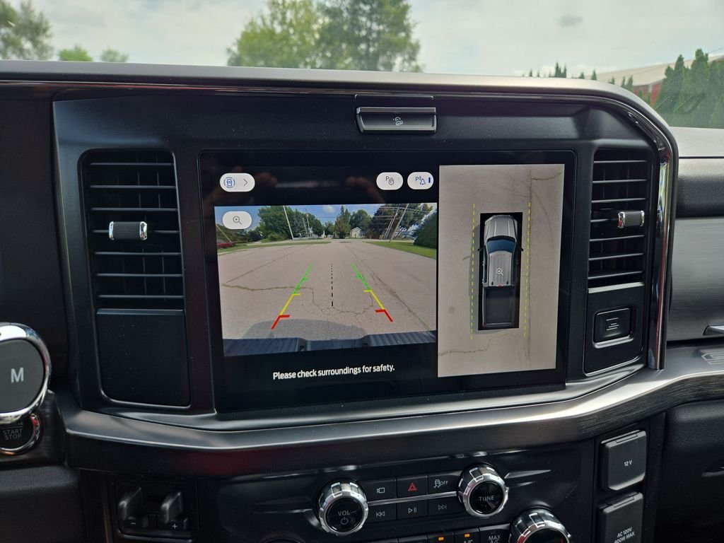 New 2026 Carbonized Gray Metallic Ford F-250® Lariat® image 16