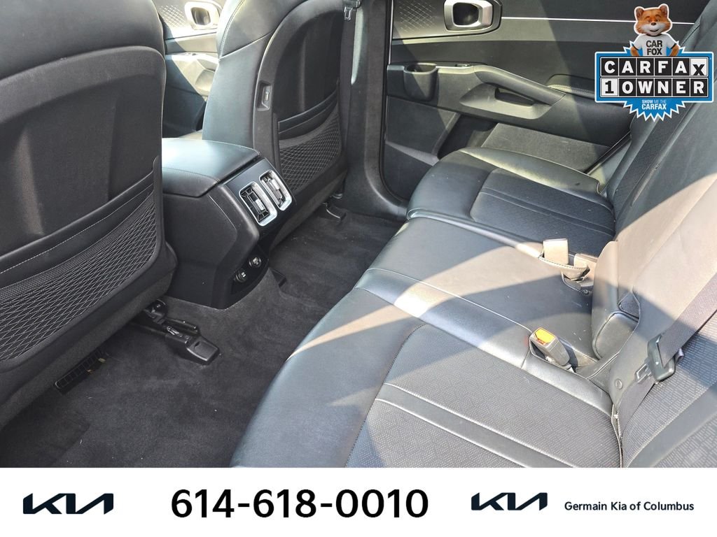 Used 2022 White Kia S image 19