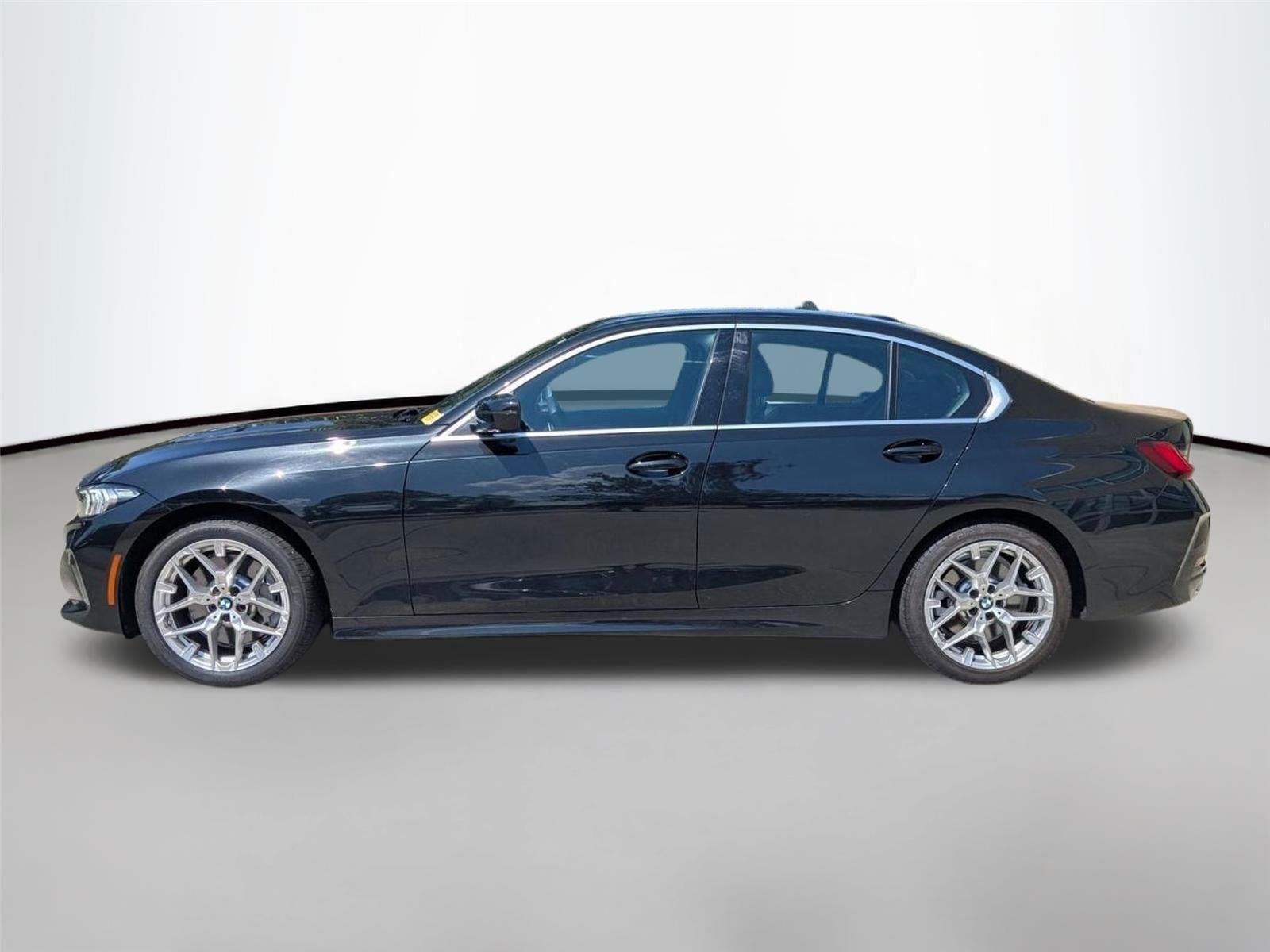 Used 2025  BMW 330i image 8