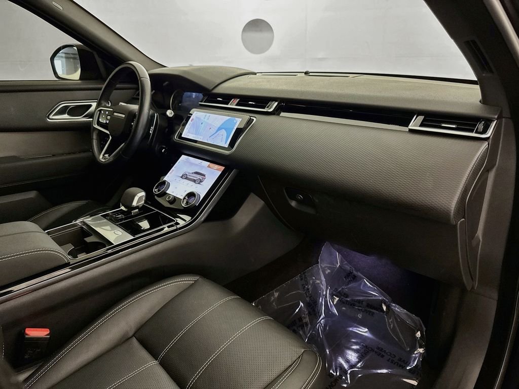 Used 2022 Black Land Rover S image 30