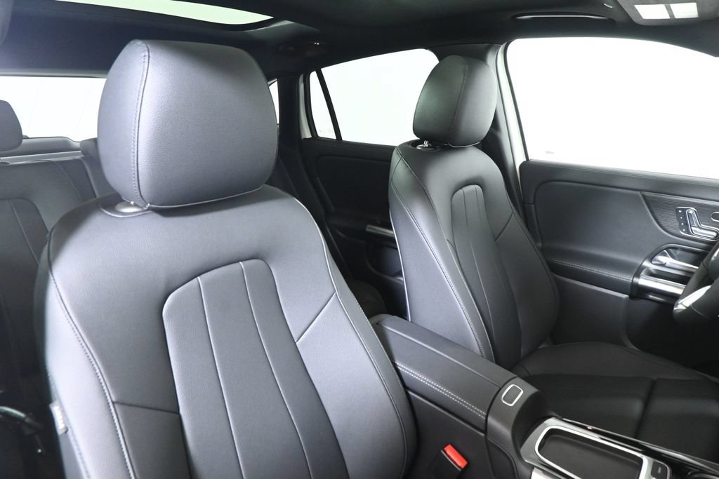 New 2026 Polar White Mercedes-Benz GLA 250 image 70