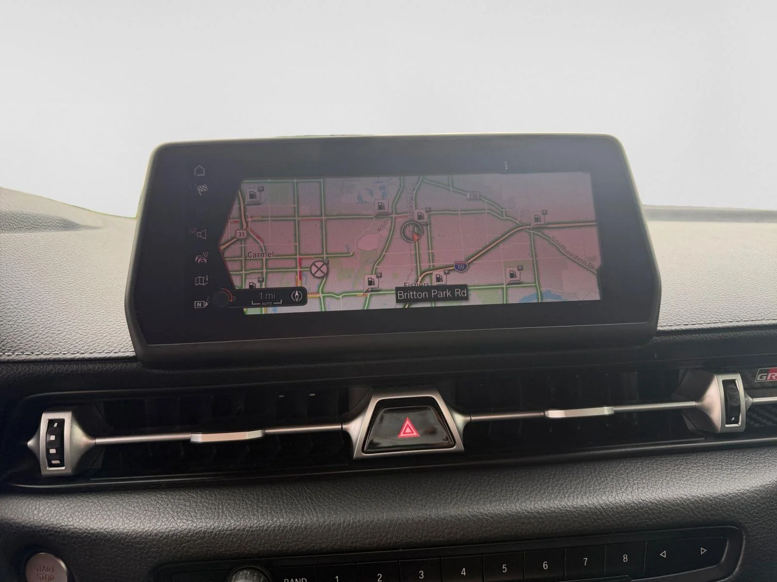 Used 2021  Toyota 3.0 Premium image 18