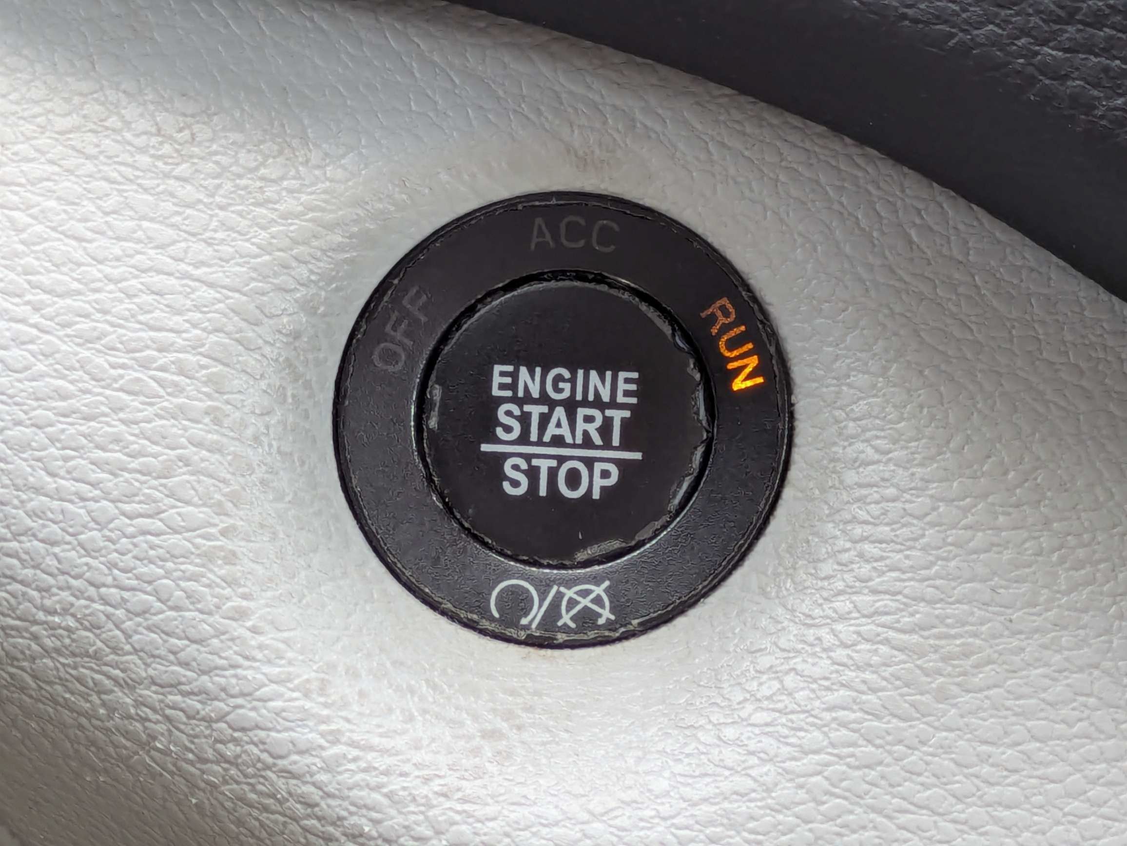 Used 2019 Granite Crystal Metallic Clearcoat Jeep Limited image 39