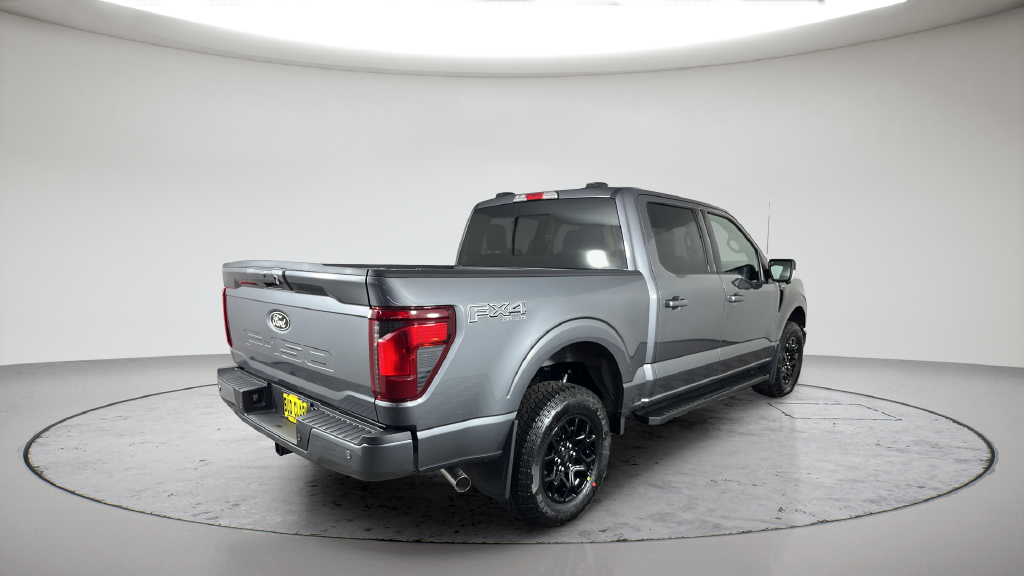 New 2026 Carbonized Gray Metallic Ford XLT image 7