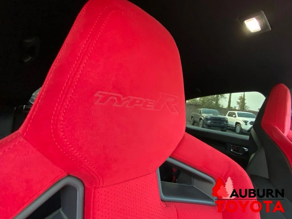 Used 2023  Honda  image 21