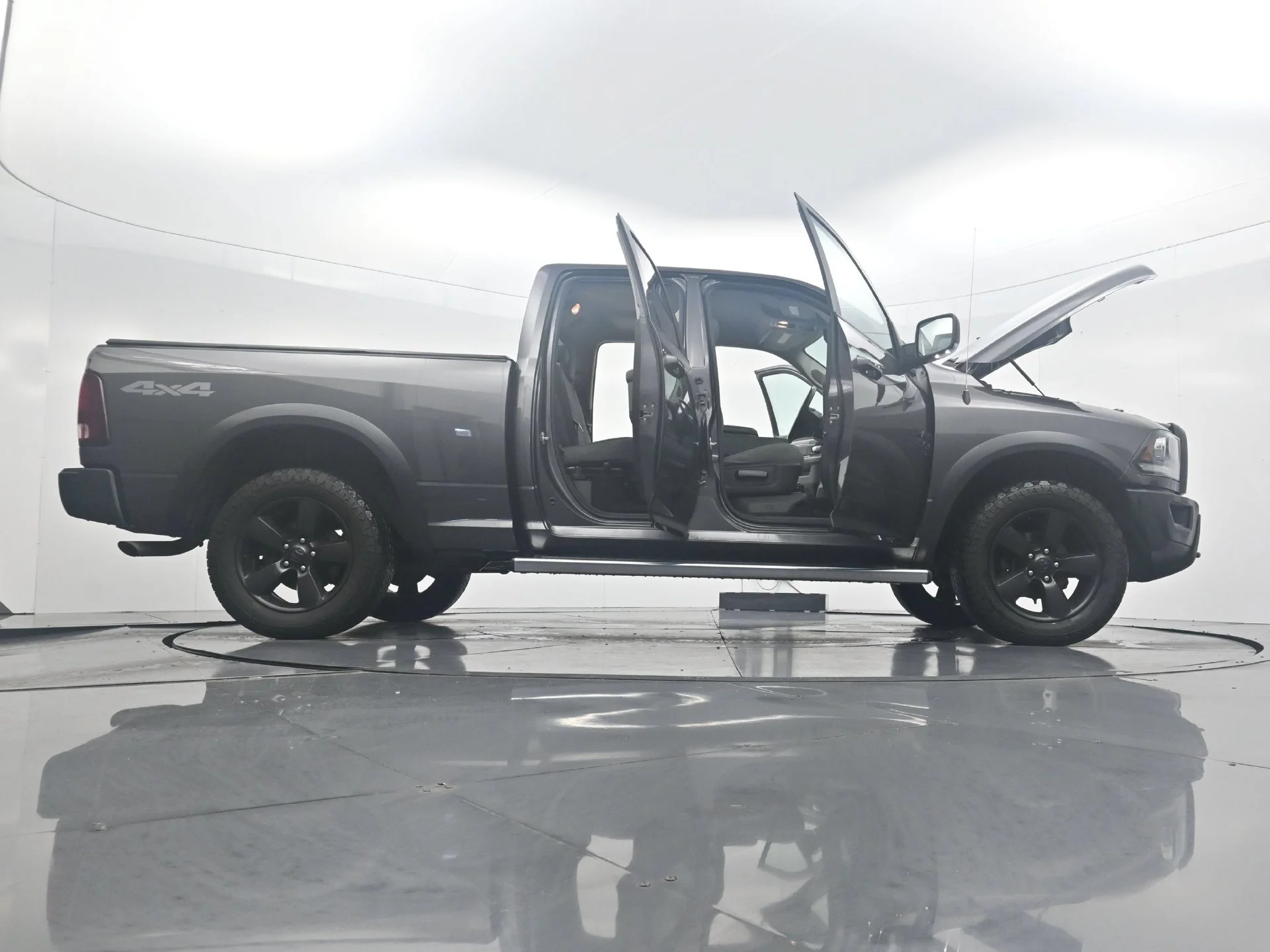 Used 2019 Gray Ram Warlock image 42