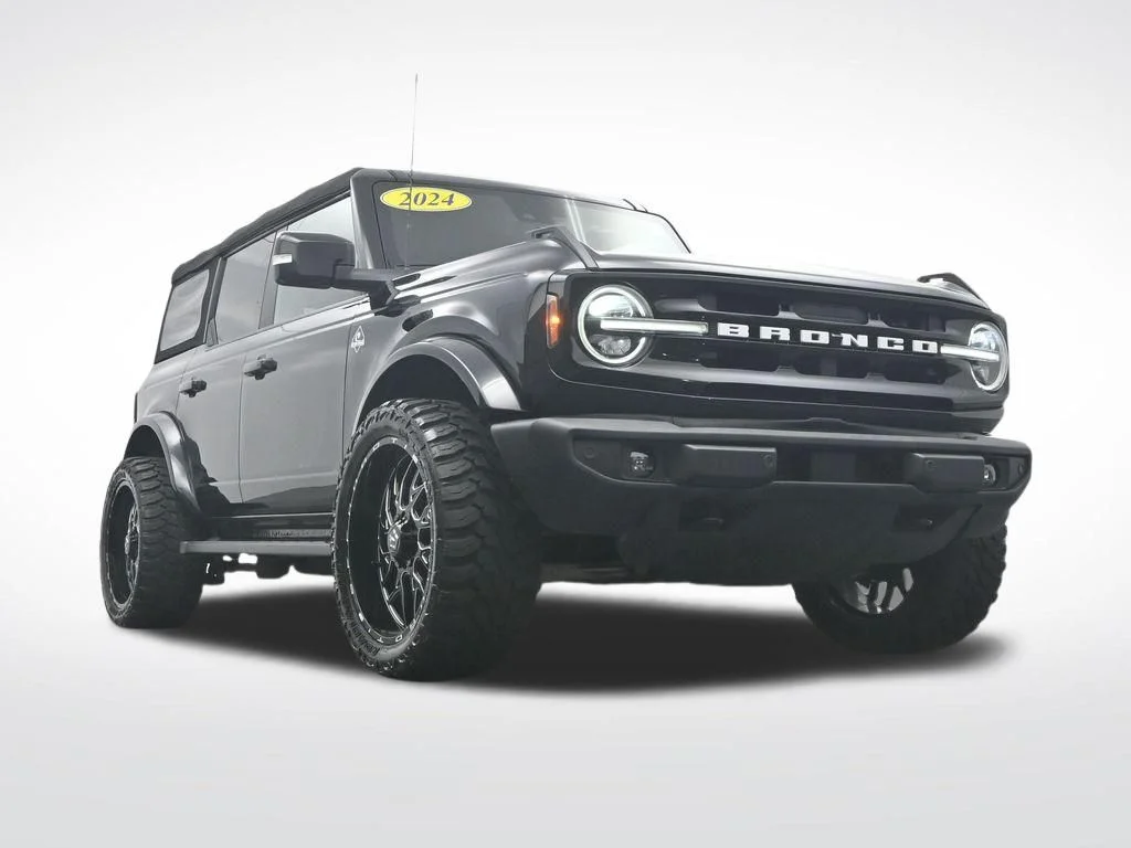 Used 2024 Shadow Black Ford Outer Banks image 42