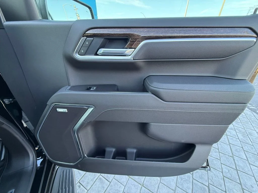 New 2026 Onyx Black GMC Elevation image 14