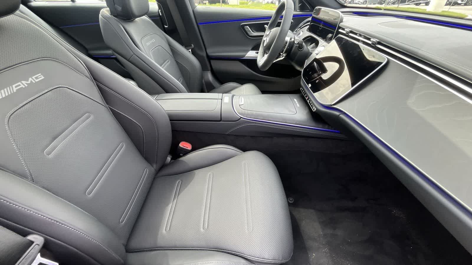 New 2026 MANUFAKTUR Alpine Grey Mercedes-Benz AMG® E 53 E image 24