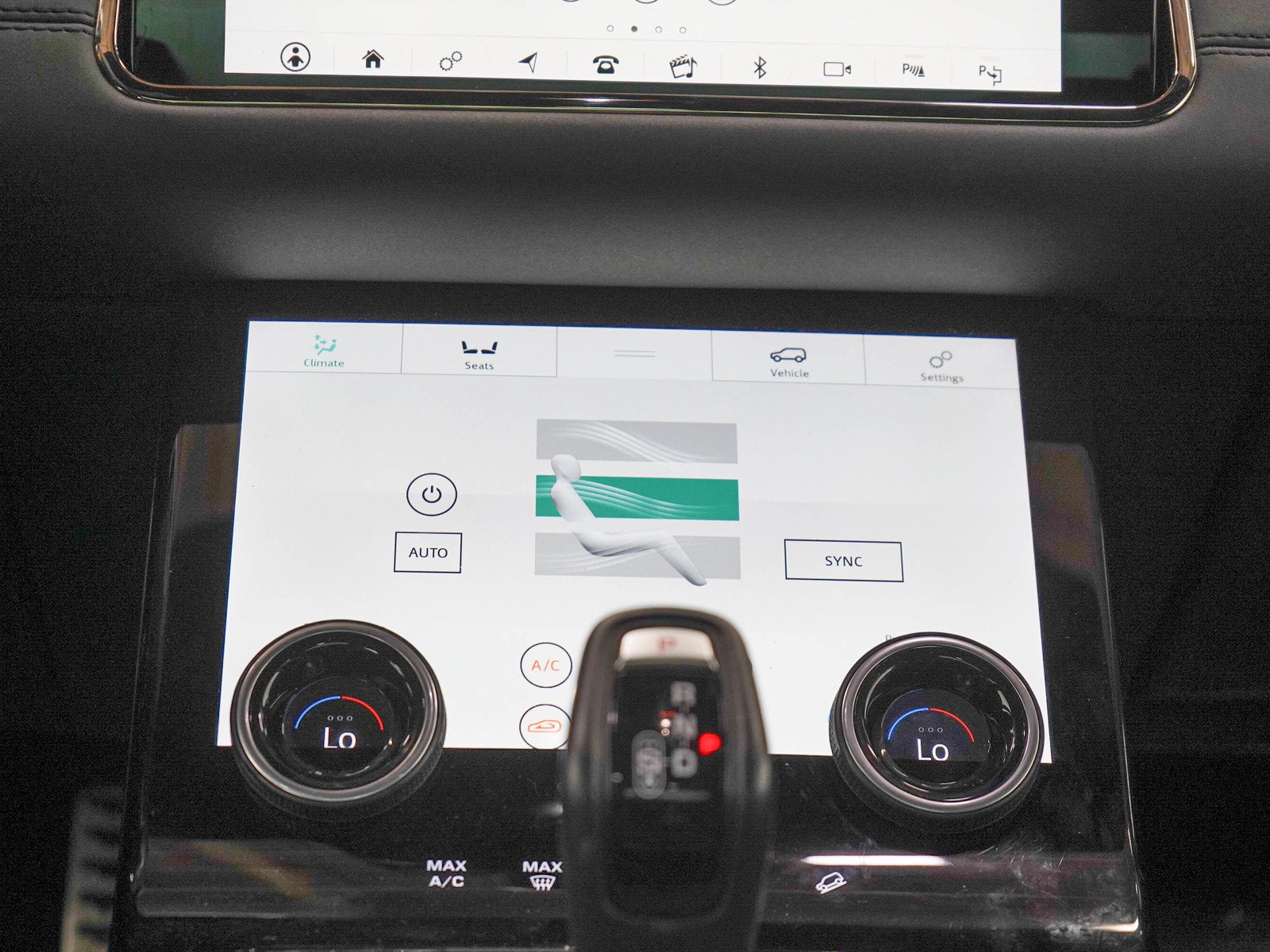 Used 2020 Firenze Red Metallic Land Rover R-Dynamic SE image 19