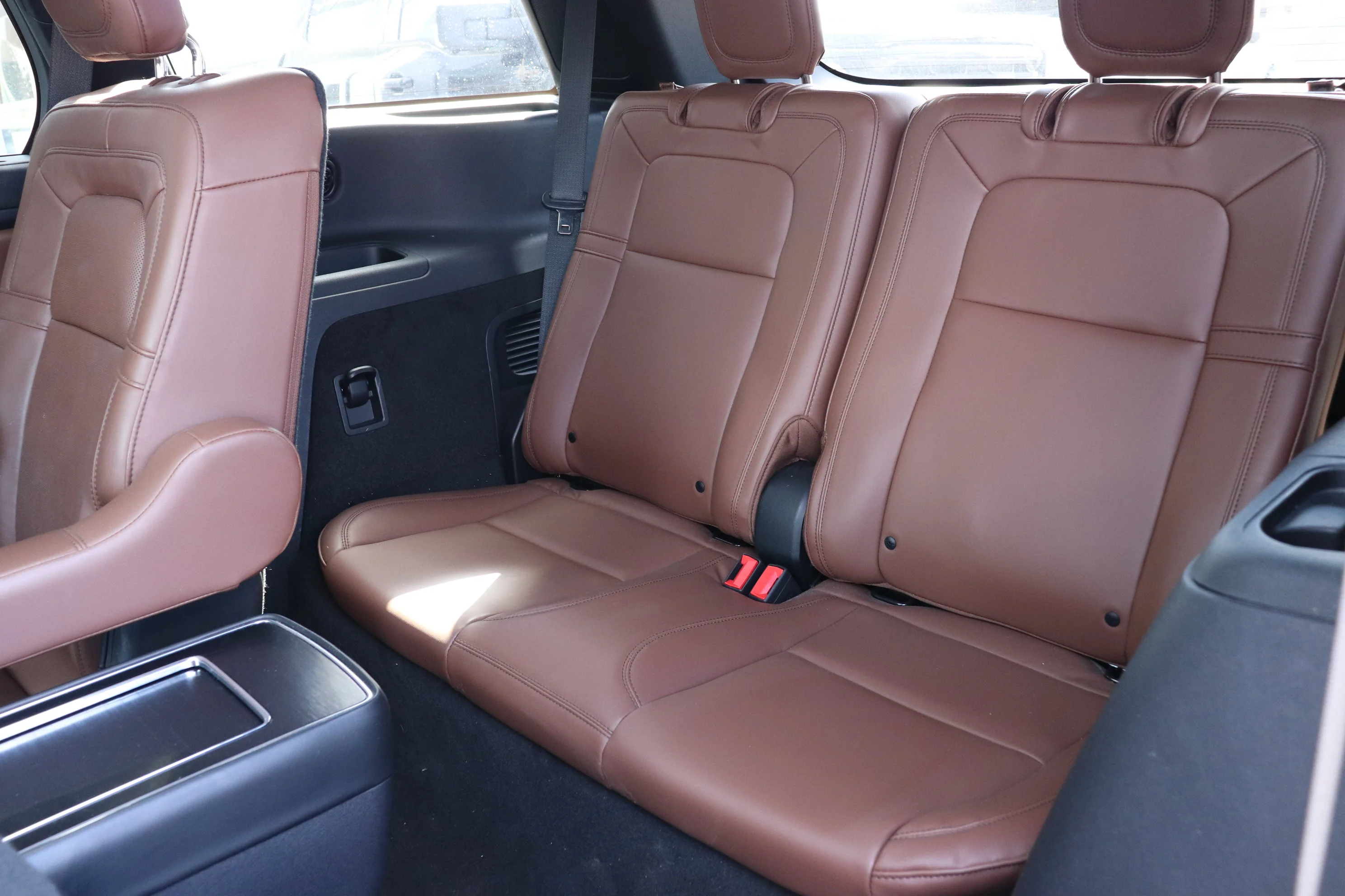 Certified Used 2023 Black Lincoln Reserve image 18