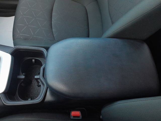 2024 Toyota RAV4 XLE - Photo 24