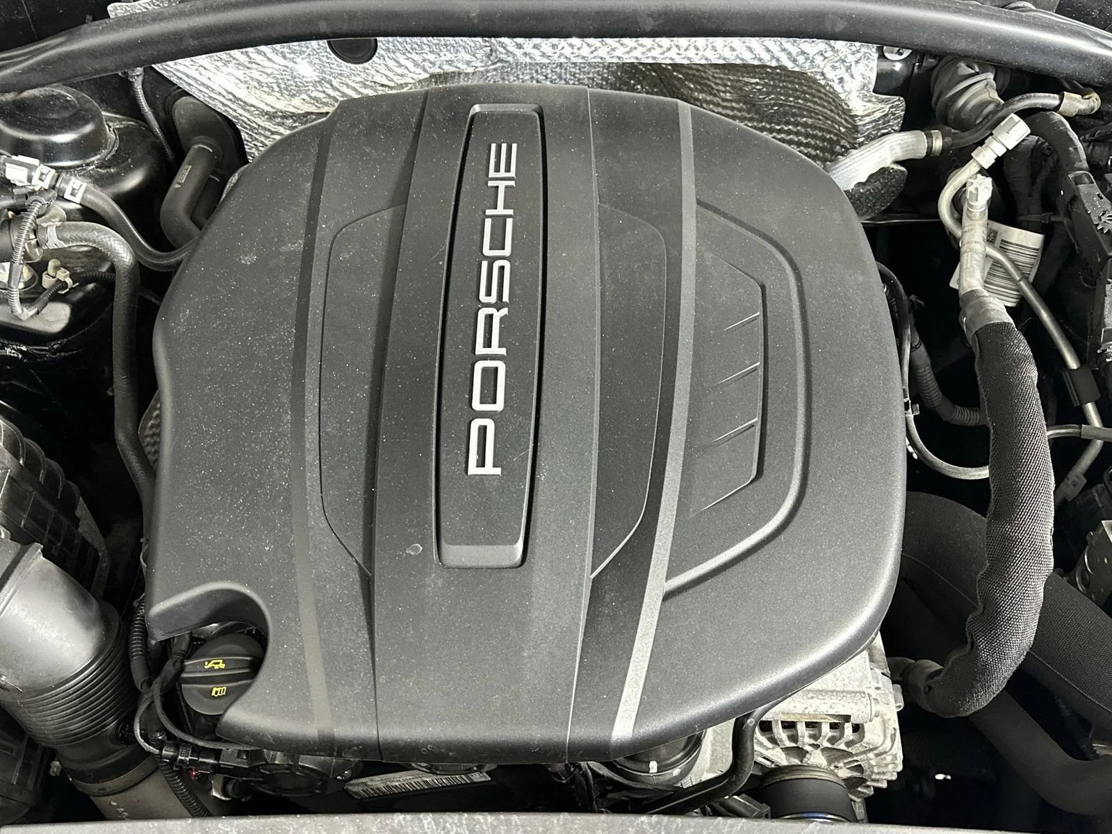 Used 2020 Black Porsche Base image 27