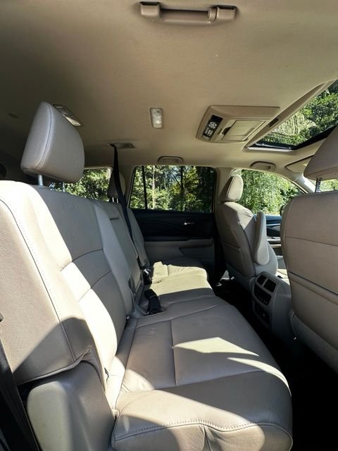 Used 2016 White Diamond Pearl Honda EX-L image 20