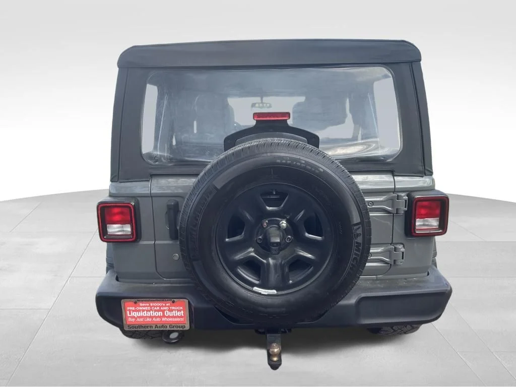 Used 2019 Gray Jeep Unlimited Sport image 25