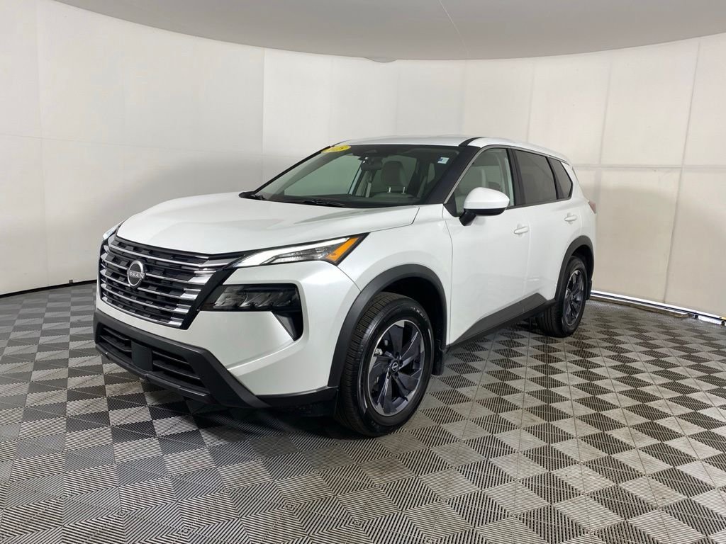 Used 2025 White Nissan SV image 5