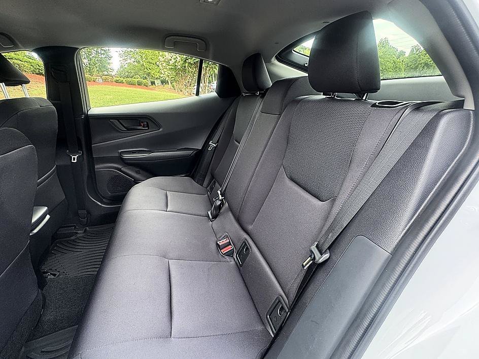Used 2025 Wind Chill Pearl Toyota LE image 11