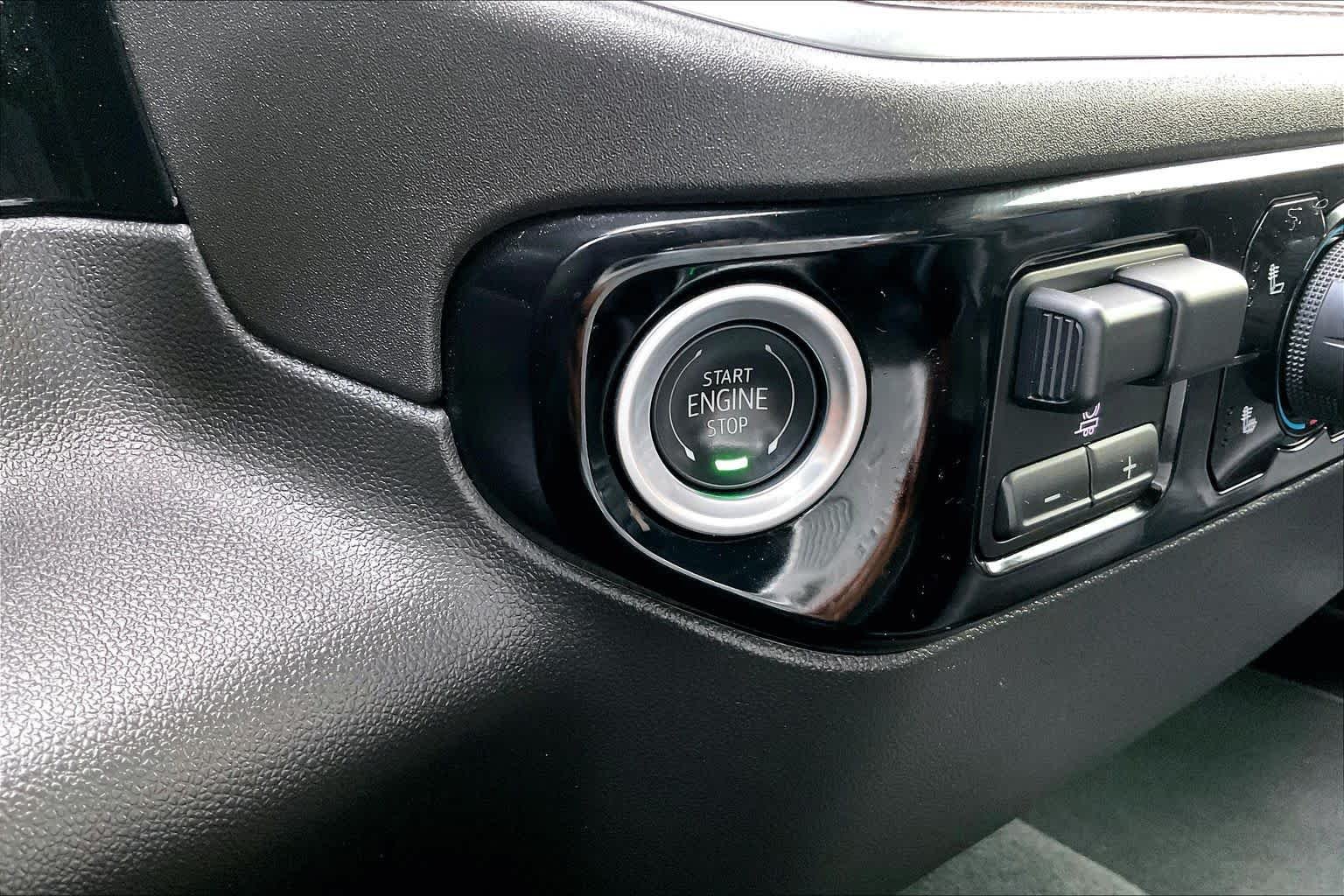 Used 2025 Cypress Gray Chevrolet LT image 69