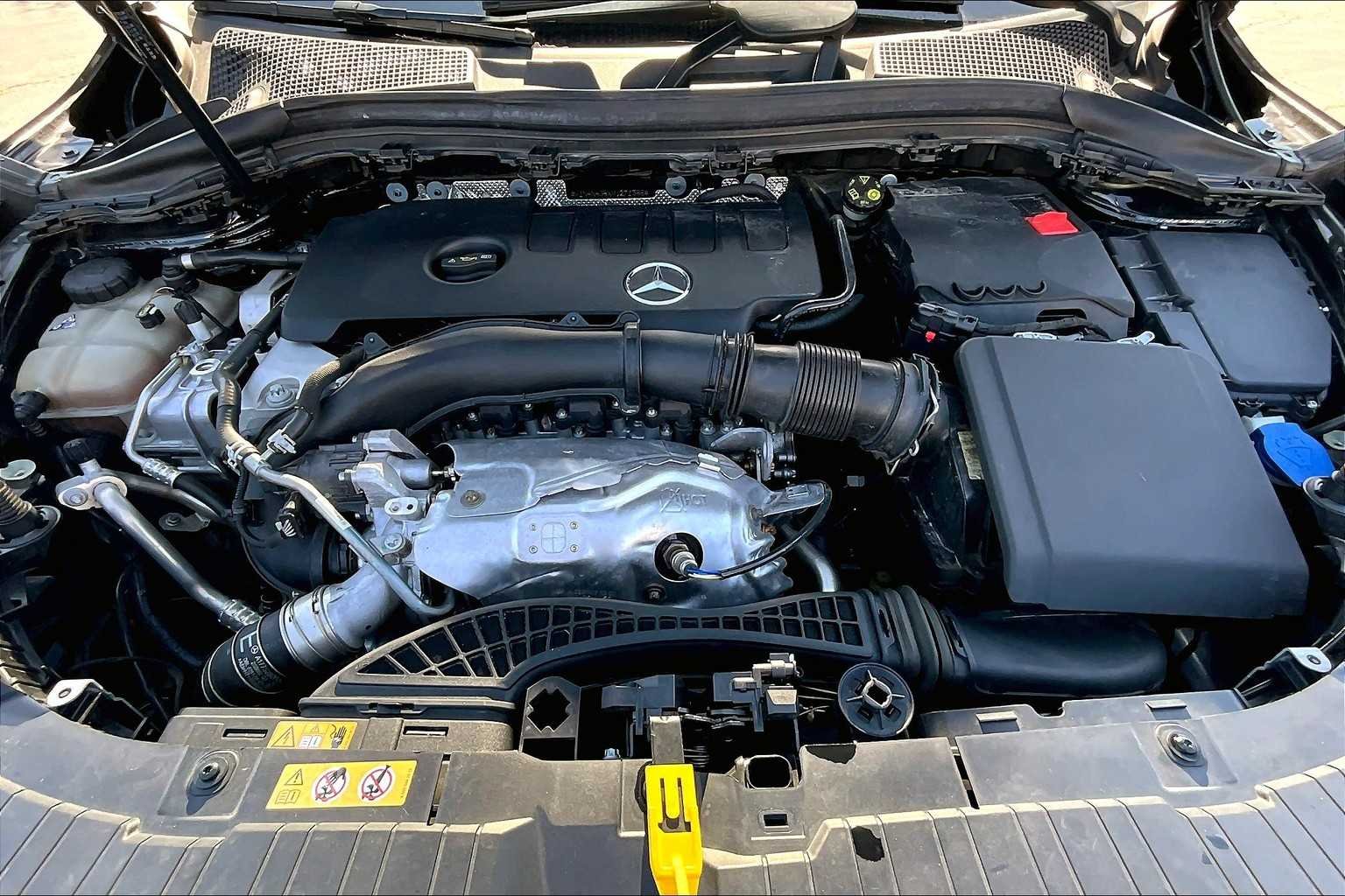 Used 2021 Night Black Mercedes-Benz GLA 250 image 31