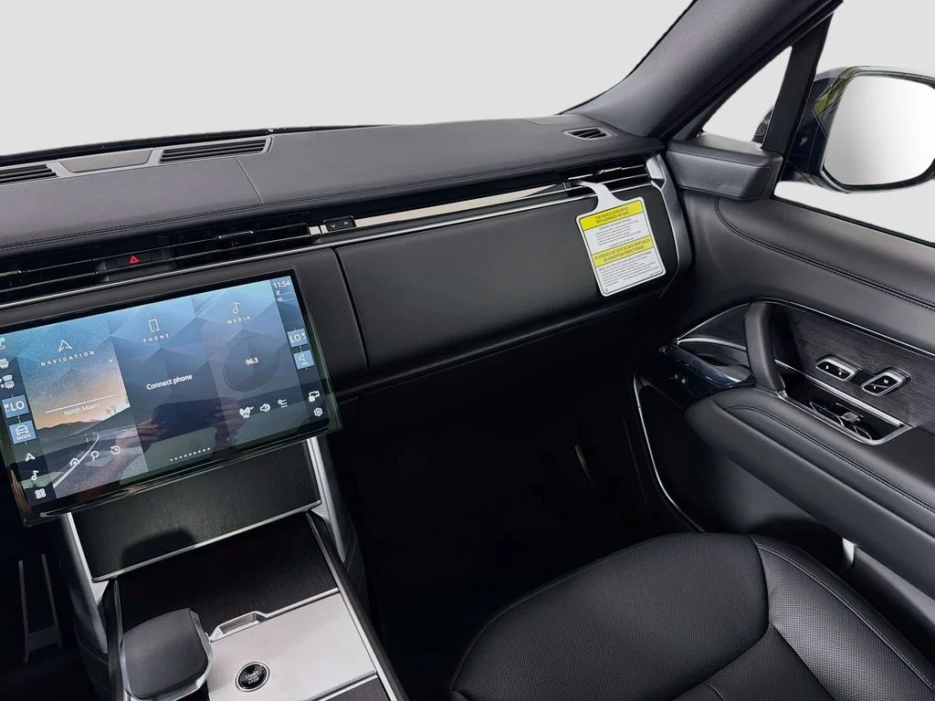 New 2026 Santorini Black Land Rover SE image 25