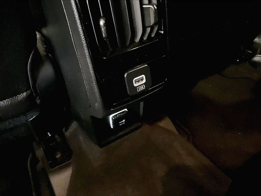 Used 2022 Black Jeep Limited image 27