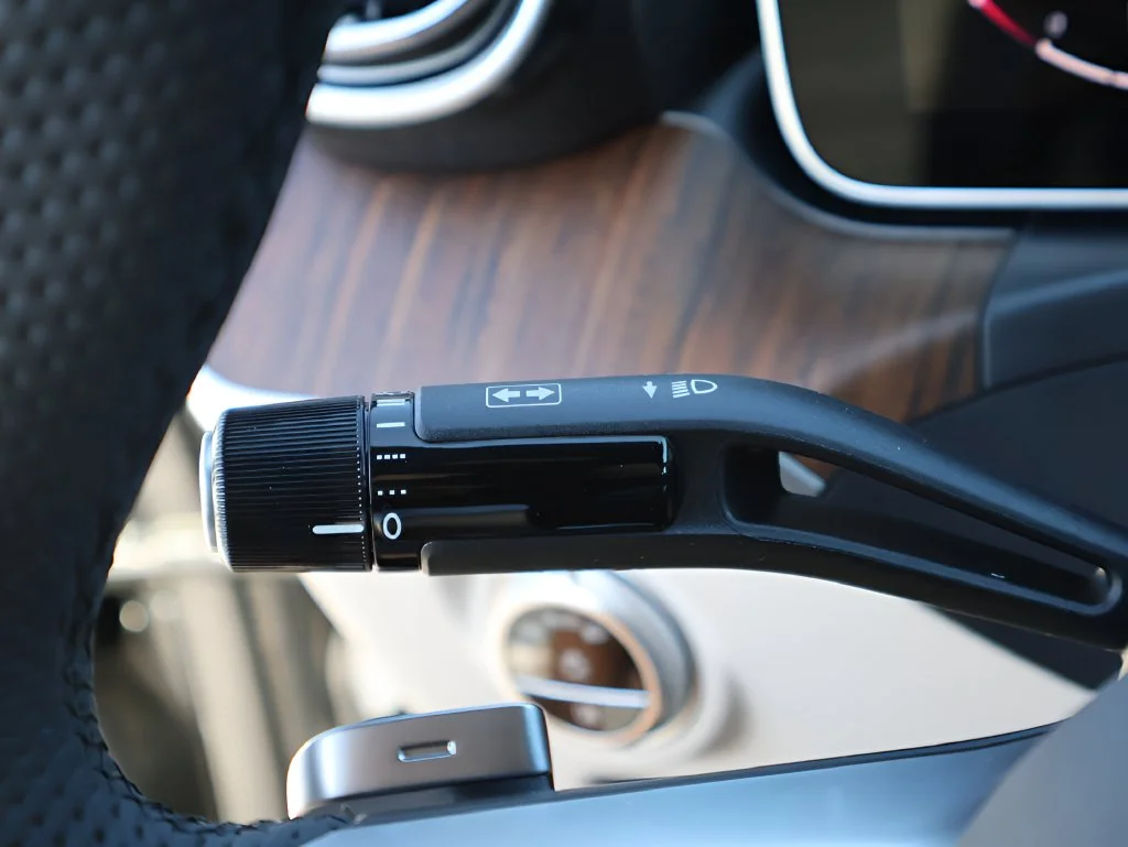 New 2026 Graphite Gray Metallic Mercedes-Benz CLE 300 image 35