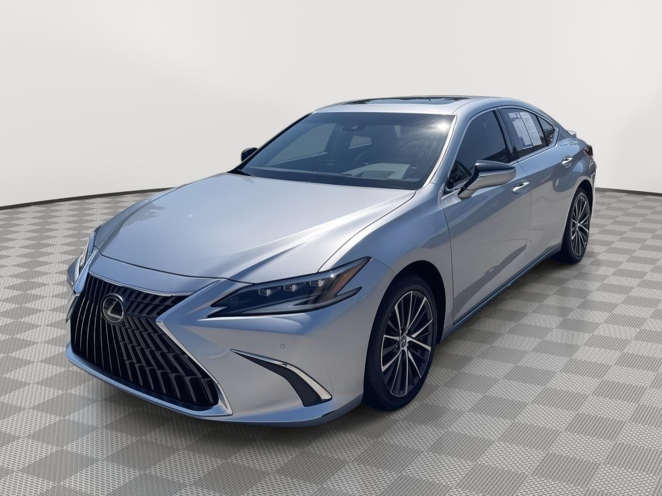 Used 2025 Iridium Lexus Base image 10